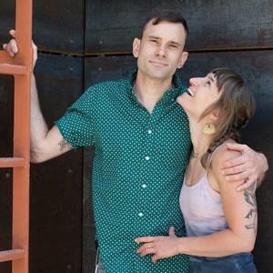 Meet your Posher, Max